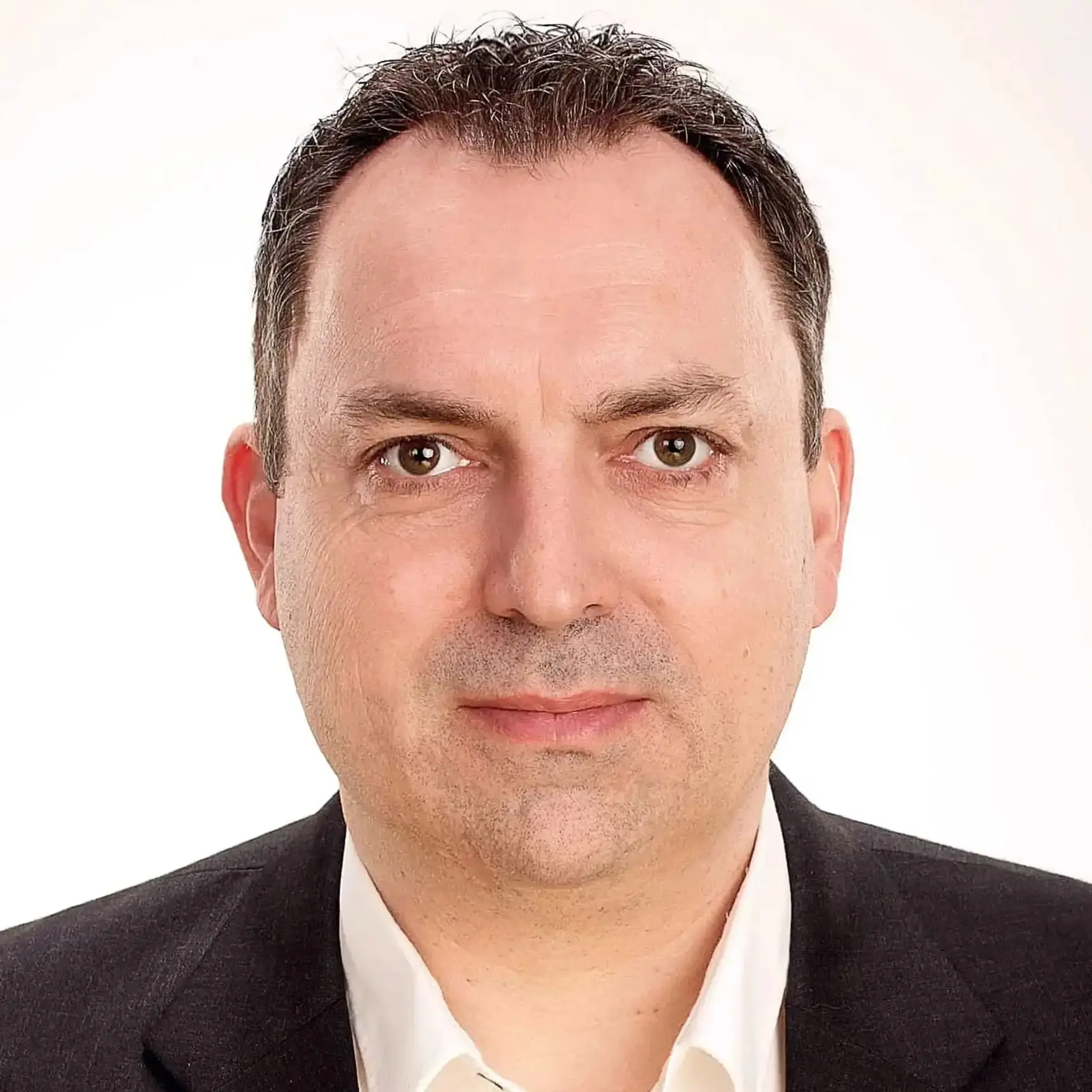 Portraitfoto von Ralf Dodler – Generative SEO-Stratege